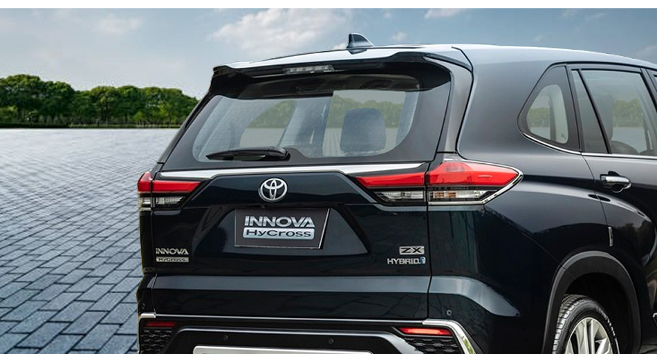 Innova Hycross