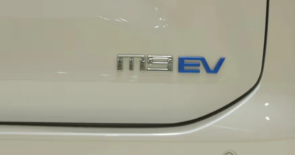 M9